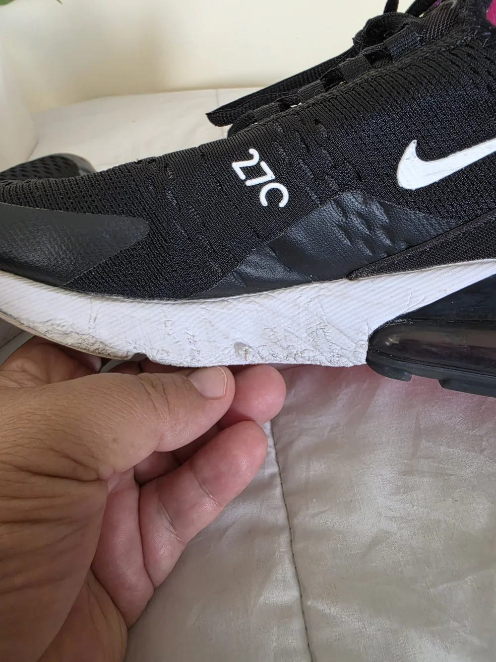 Nike Air Max 270 Black and White  Women's Sneakers Size 9